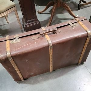 Brown suitcase